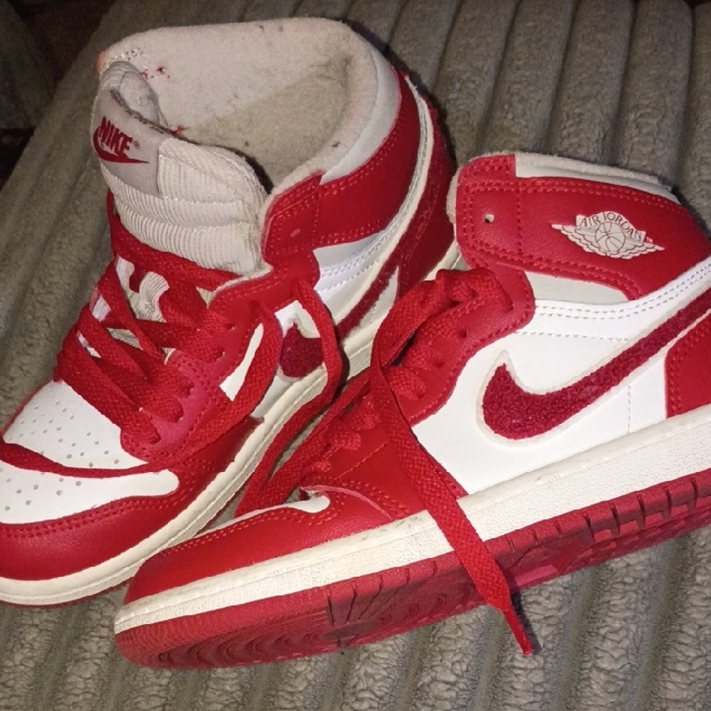 Nike Kids Red and White Sneakers